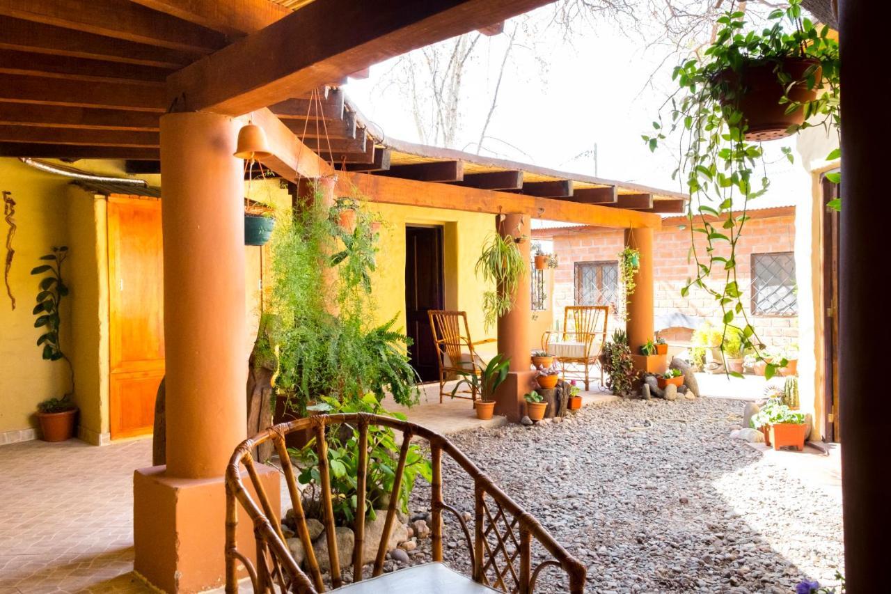 La Montana Bed and Breakfast Cafayate Exteriör bild