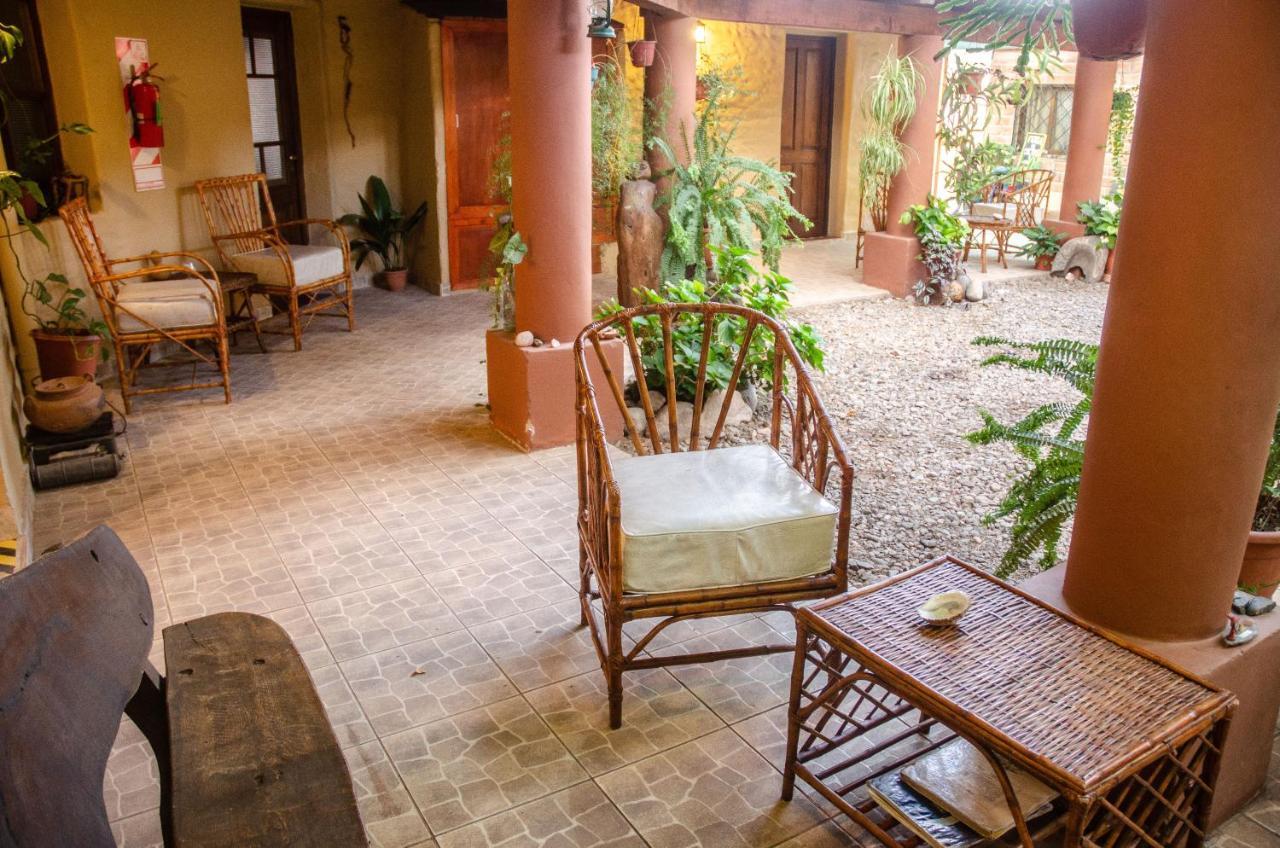 La Montana Bed and Breakfast Cafayate Exteriör bild